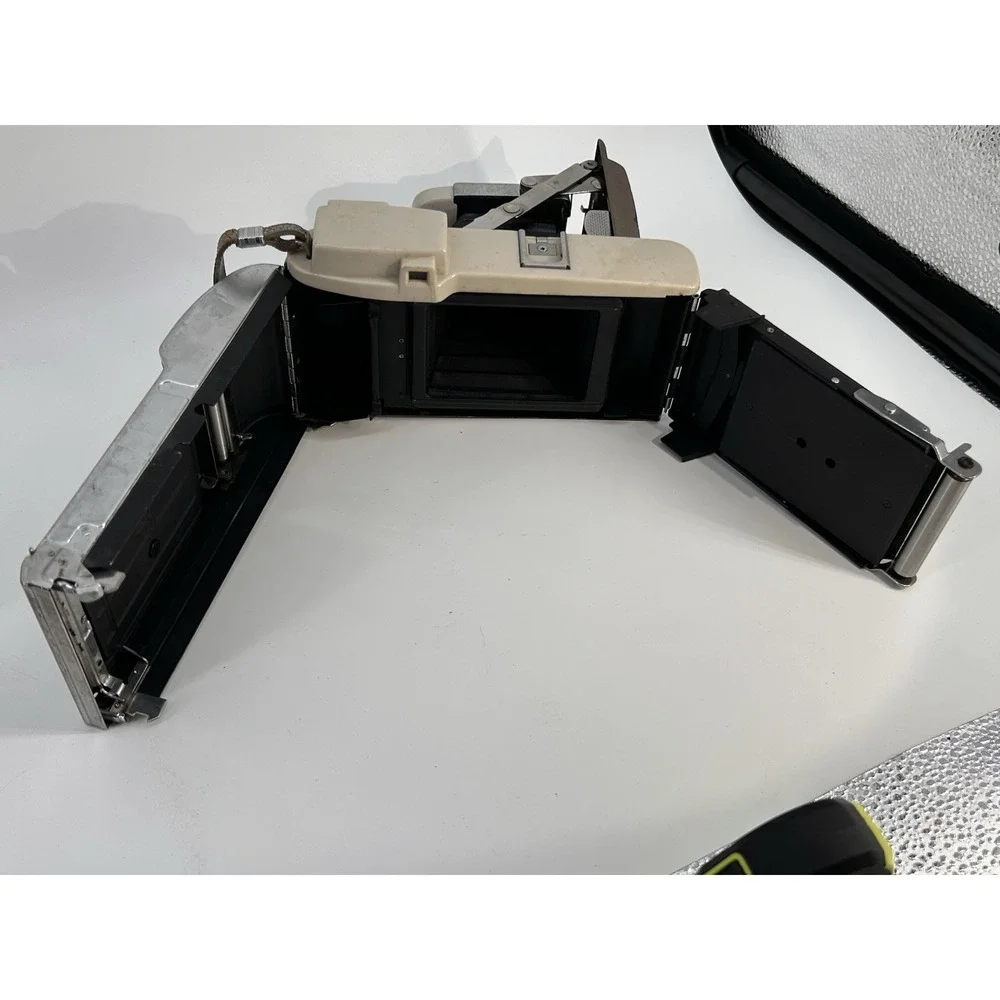 Vintage Land Camera Polaroid Highlander Folding Bellows Model‎ 80A 1950s